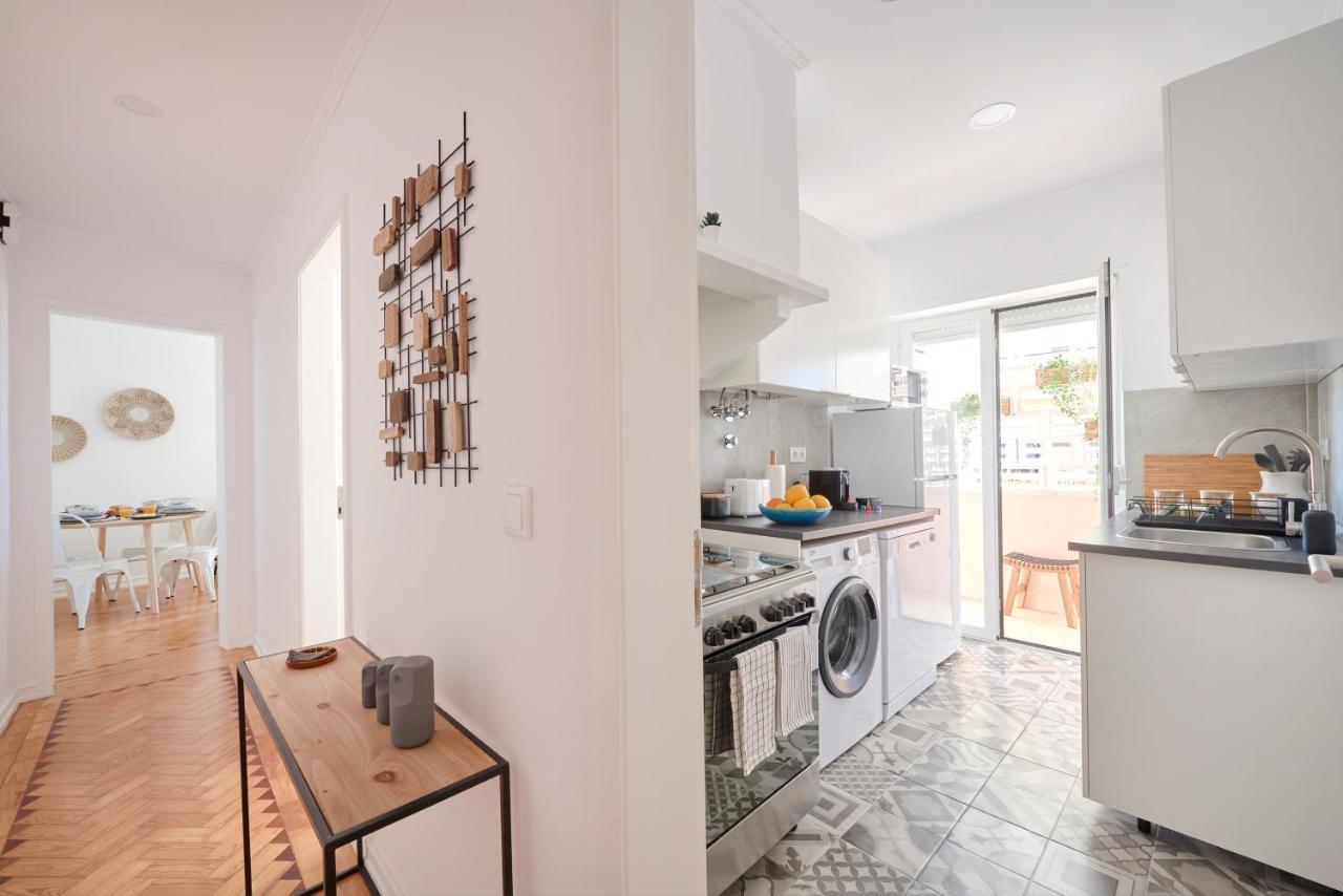 Enjoy The Sunny Balcony, By Timecooler Apartment Lisbon Exterior photo